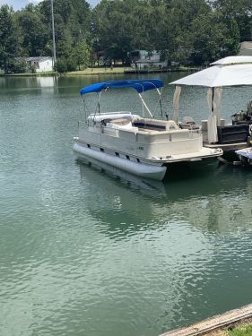 Fisher Pontoon Boats For Sale in Alabama by owner | 2000 22 foot Fisher DXL